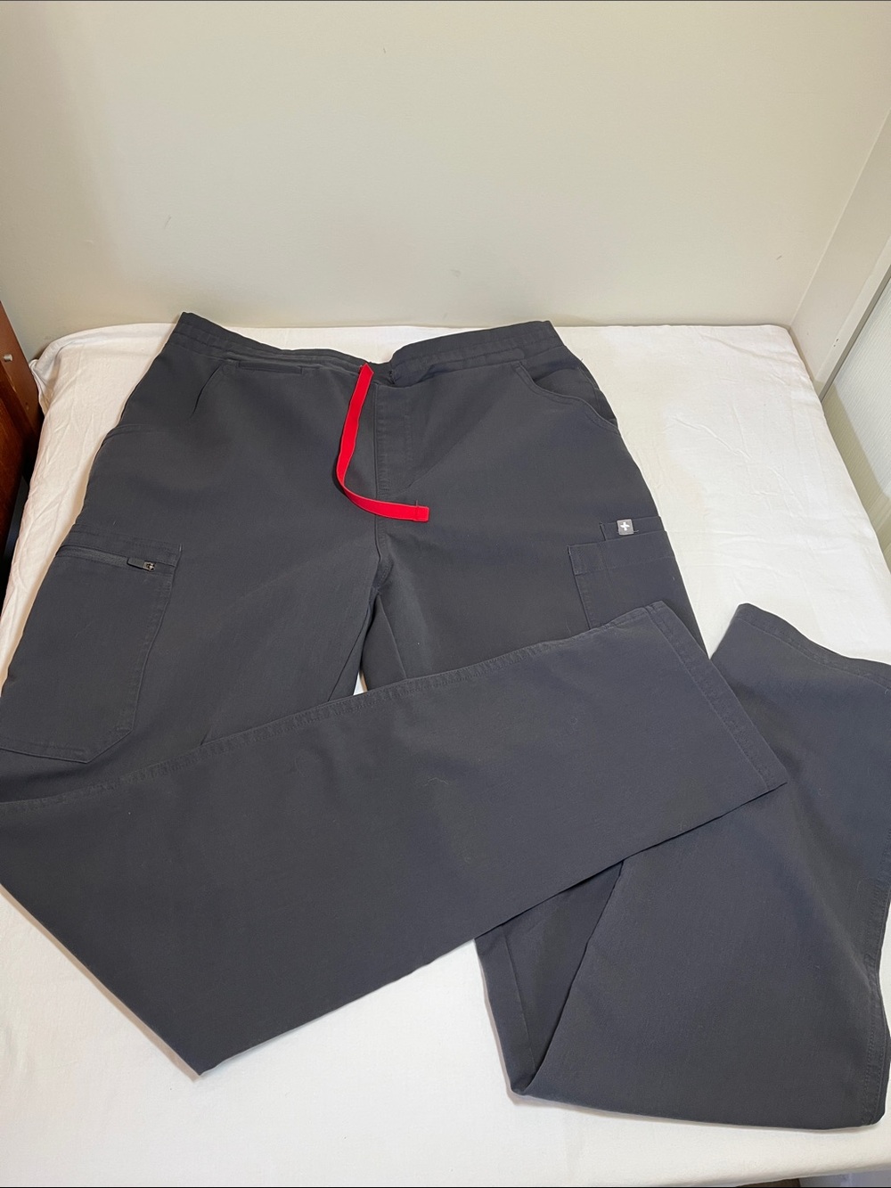 Figs Charcoal Scrub Pants with Red Drawstring, size medium